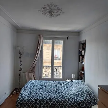 T2 Montparnasse Apartment Paris
