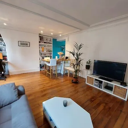T2 Montparnasse Apartment Paris